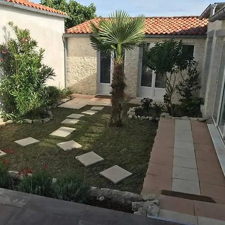 Villa Ile De Re -le Clos Des Ajoncs-villa De Charme Avec Piscine Couverte-8 A 12 Pers *