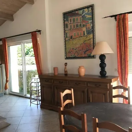 Villa Ile De Re -le Clos Des Ajoncs-villa De Charme Avec Piscine Couverte-8 A 12 Pers