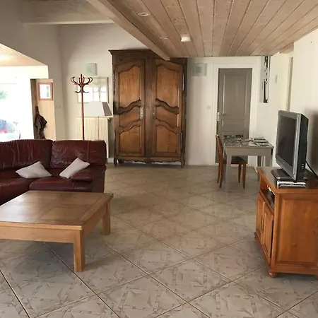 Villa Ile De Re -le Clos Des Ajoncs-villa De Charme Avec Piscine Couverte-8 A 12 Pers